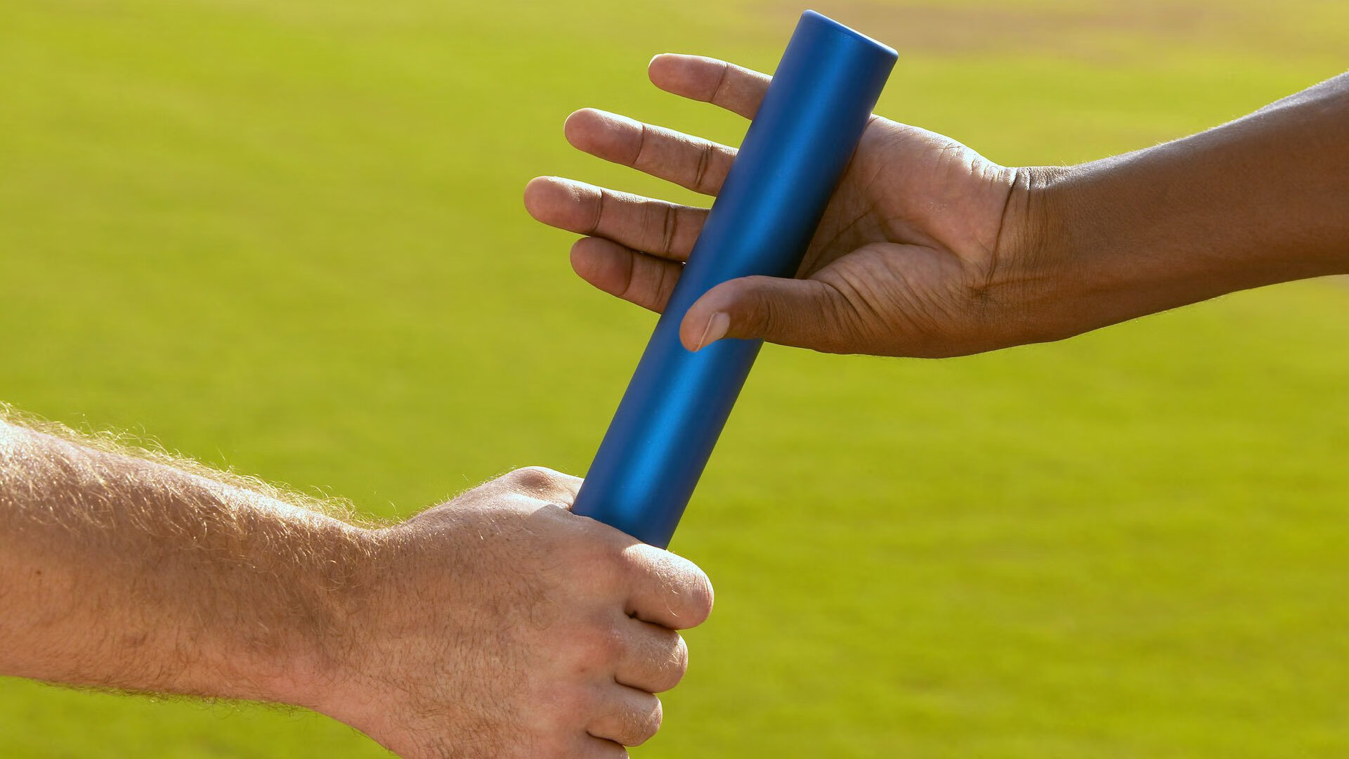 C罗击掌裁判展现职业风度，c罗 裁判